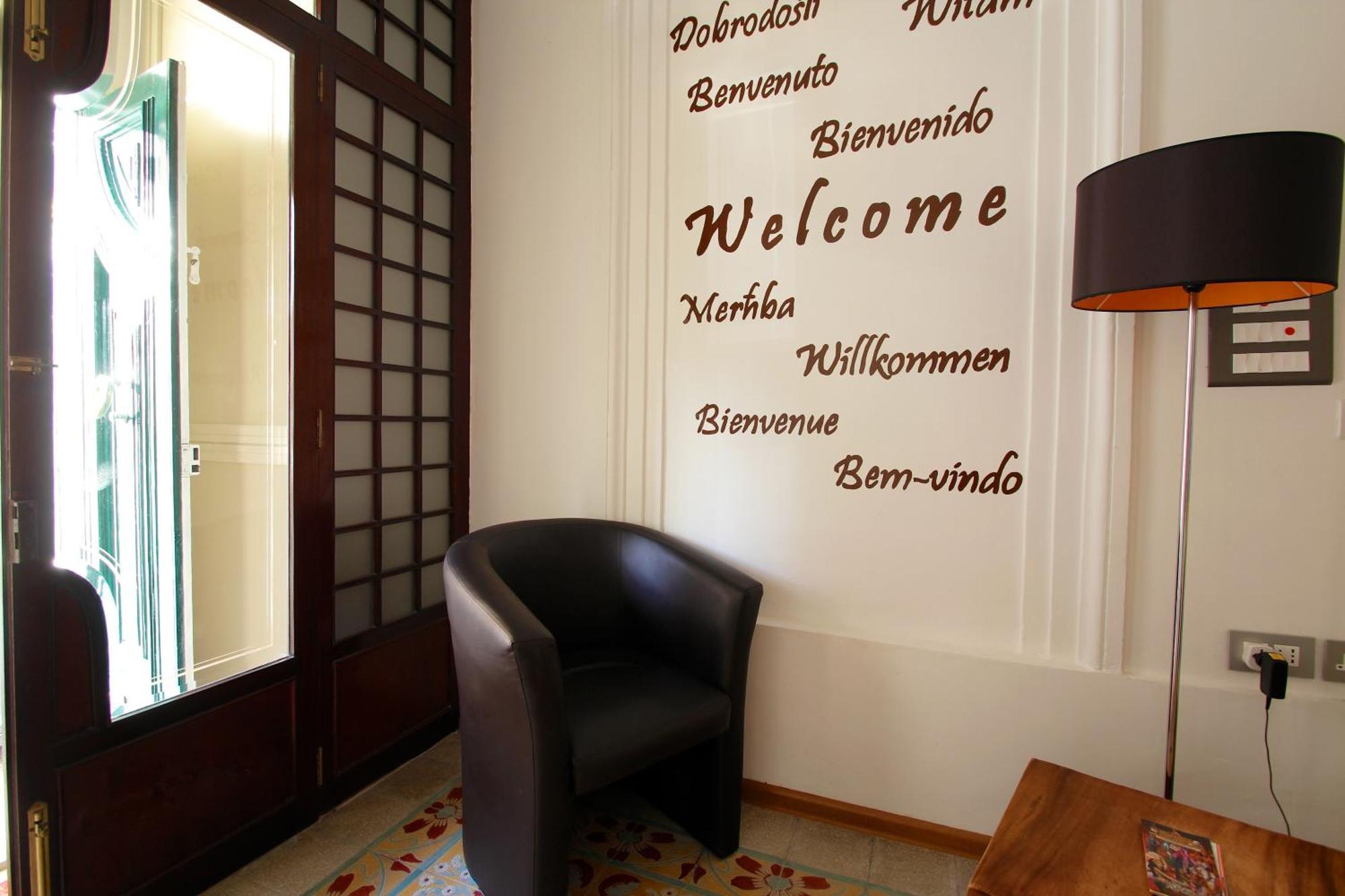 Corner Hostel Σλιέμα Εξωτερικό φωτογραφία