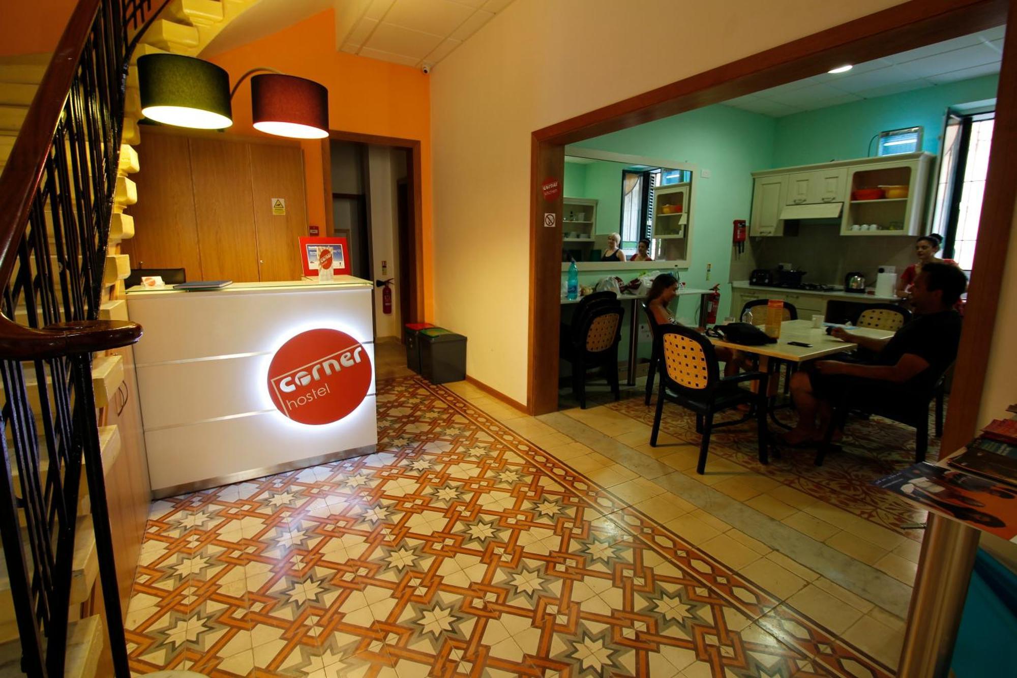 Corner Hostel Σλιέμα Εξωτερικό φωτογραφία