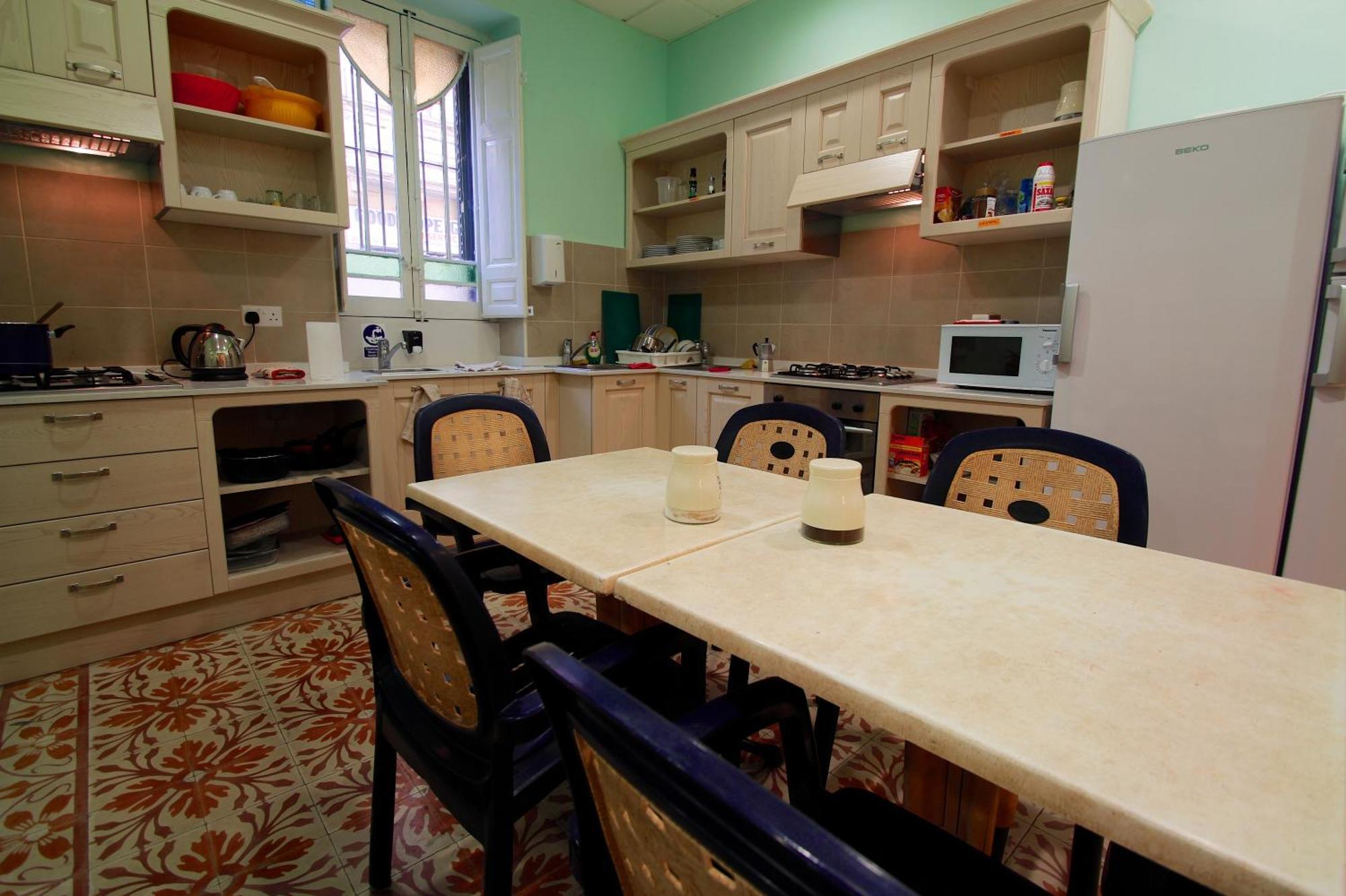 Corner Hostel Σλιέμα Εξωτερικό φωτογραφία